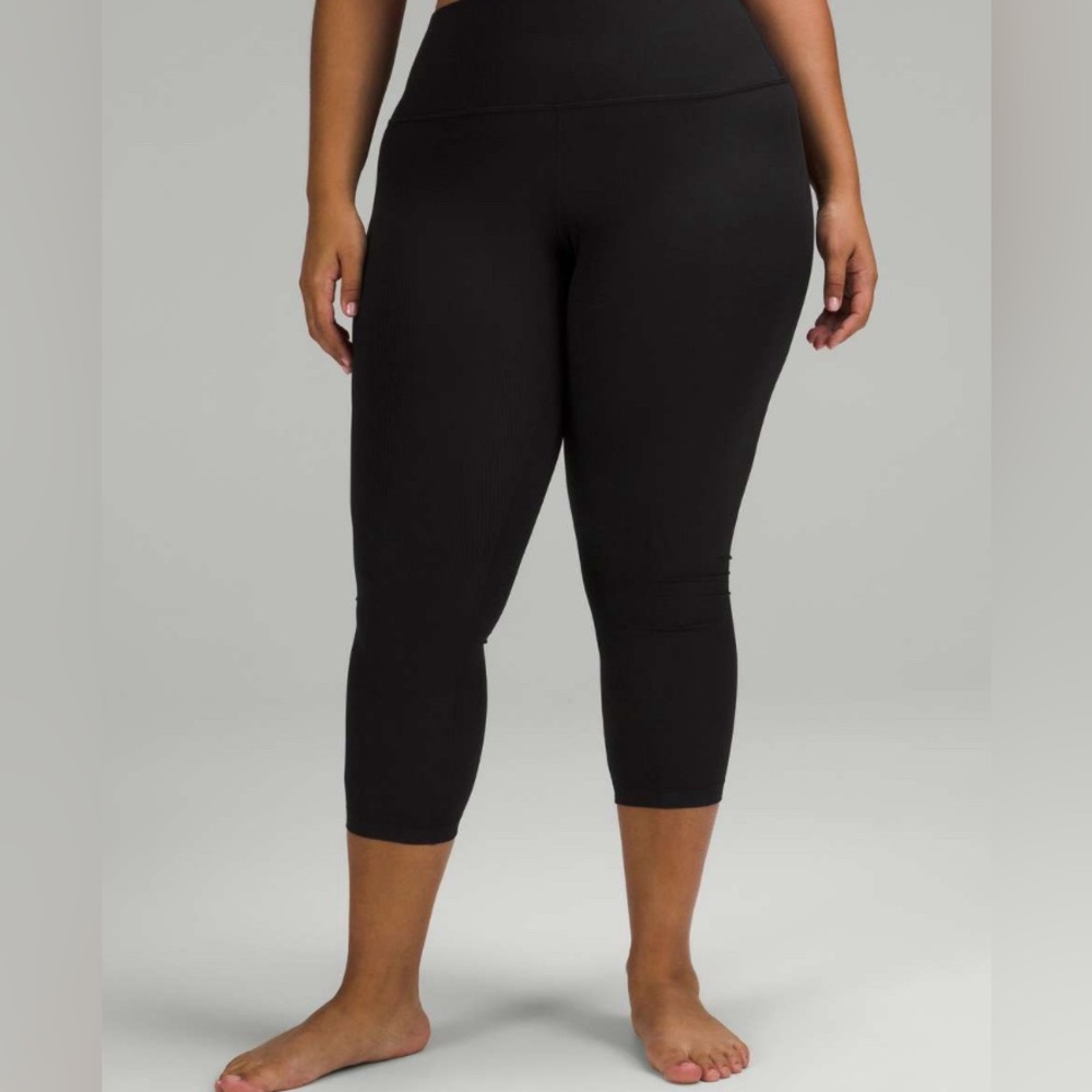 Lululemon high rise ribbed Align 23” size 2